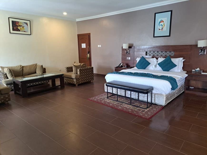 Bedroom and lounge