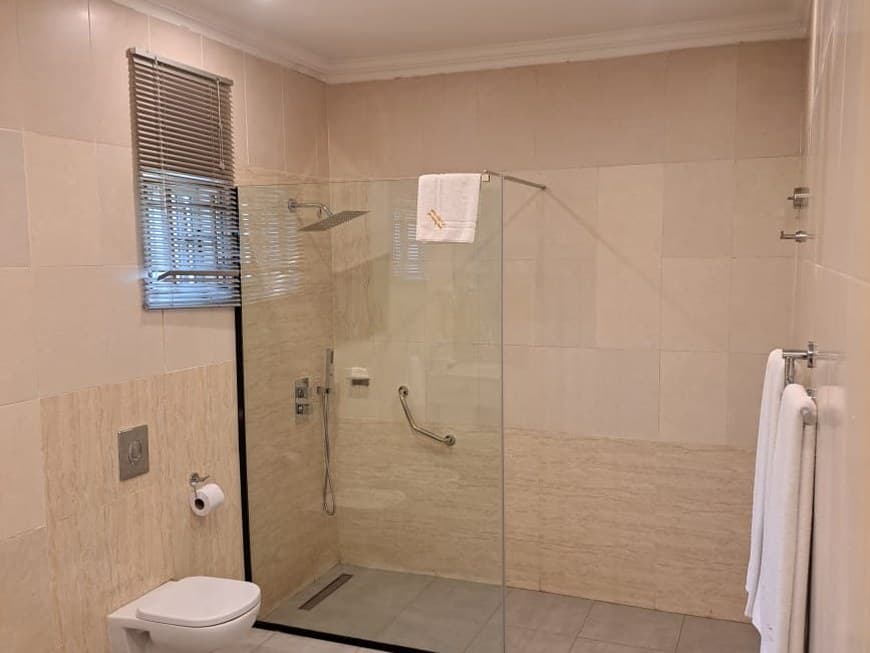 Royal Suite bathroom